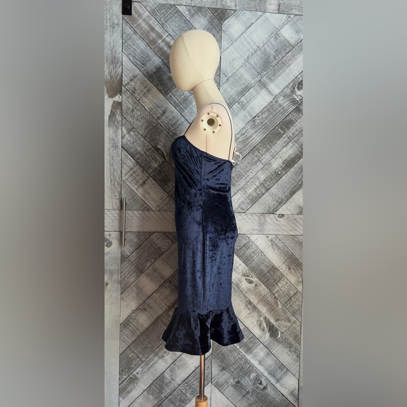 LIKELY NWT Blue Crushed Velvet Dress with spaghetti straps Size 6 - Picture 7 of 14